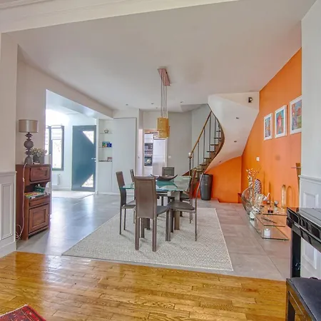 Maison Paris Holiday home